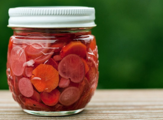 pickled radishes and carrots